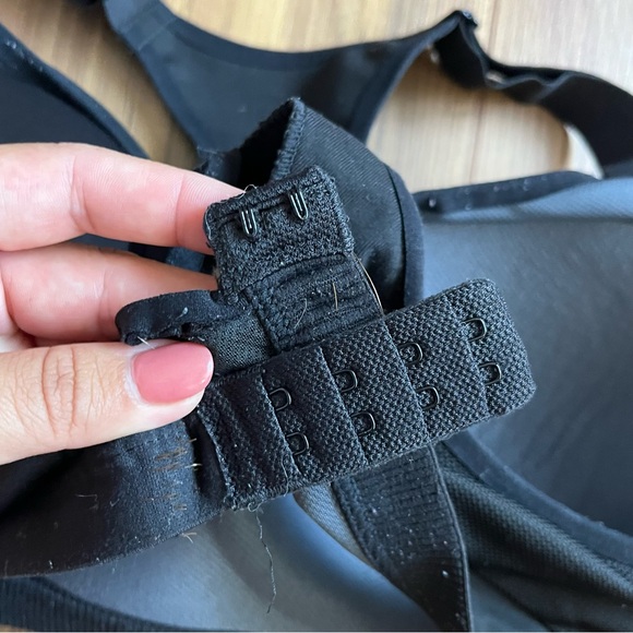 Incredible by Victoria Sport Bra VSX Black Size 38C - Picture 6 of 7